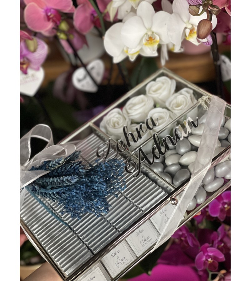 Gümüş Cam Kutu Nişan Çikolatası