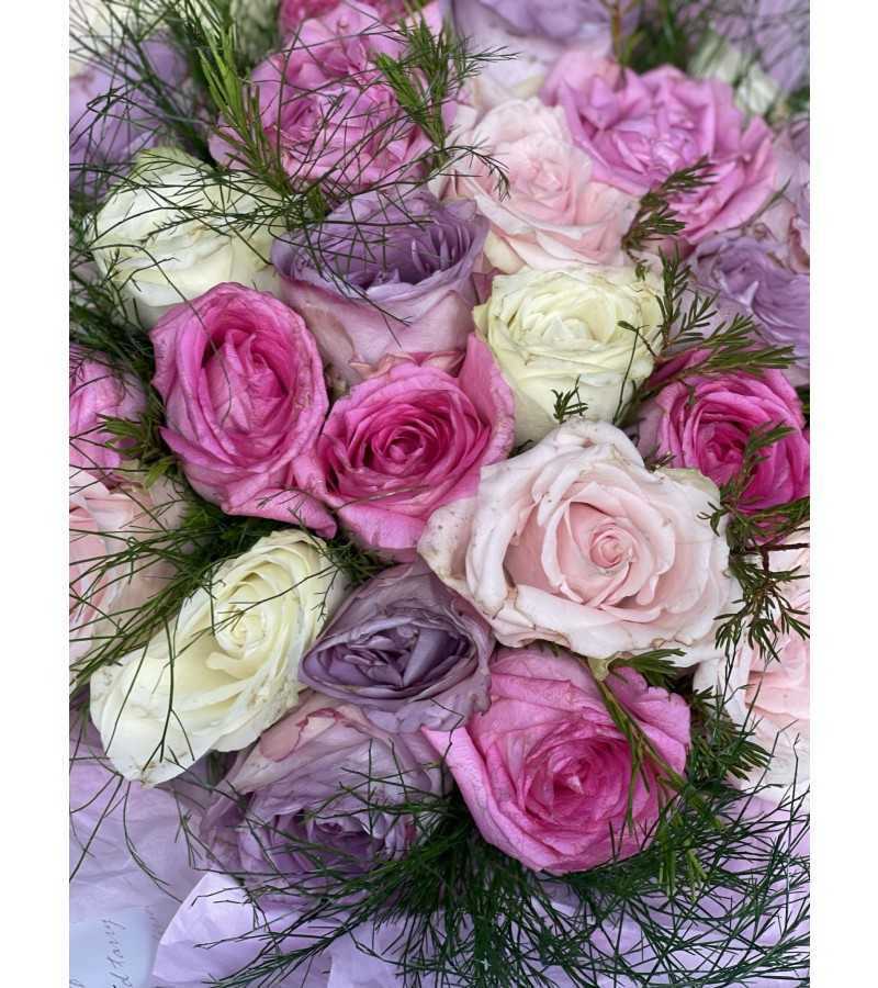 29 İthal Pembe&Lila&Beyaz Güllü Exclusive Buketimiz