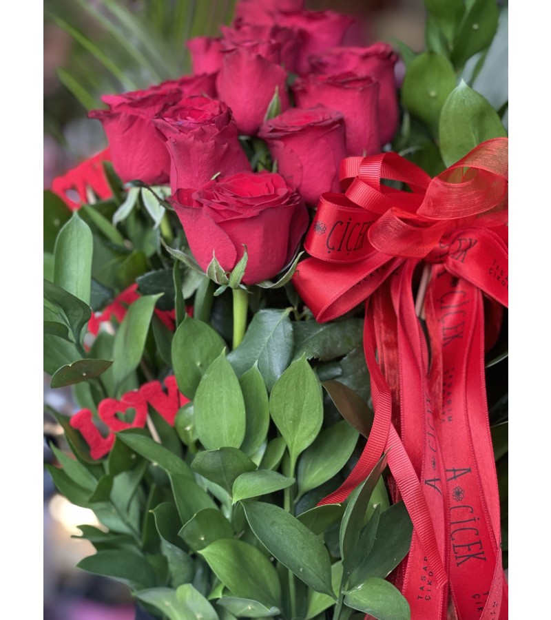 I LOVE YOU EVERY DAY Konseptli Kadife Kutuda 11 Kırmızı Gül