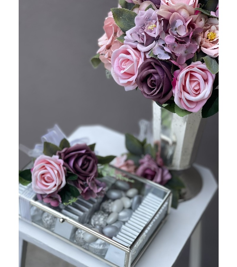 Gümüş Vazoda Pastel Renk Yapay Çiçek Aranjmanımız & Gümüş Çikolata Kutusu