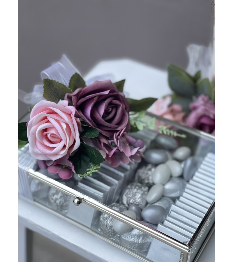 Gümüş Vazoda Pastel Renk Yapay Çiçek Aranjmanımız & Gümüş Çikolata Kutusu