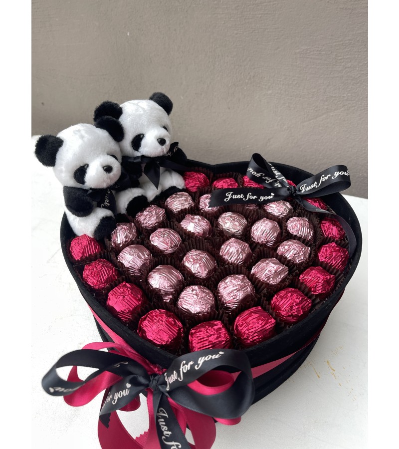 Just For You Pandalı Kalp Kadife Çikolata Kutusu