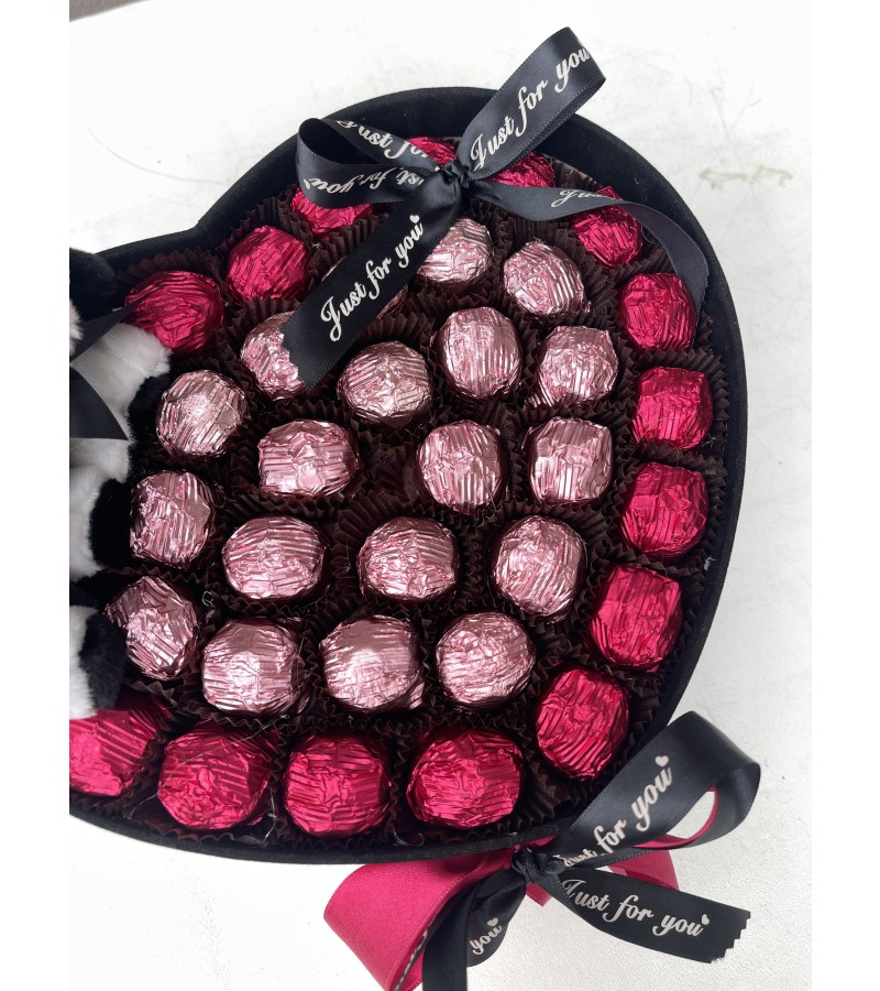 Just For You Pandalı Kalp Kadife Çikolata Kutusu