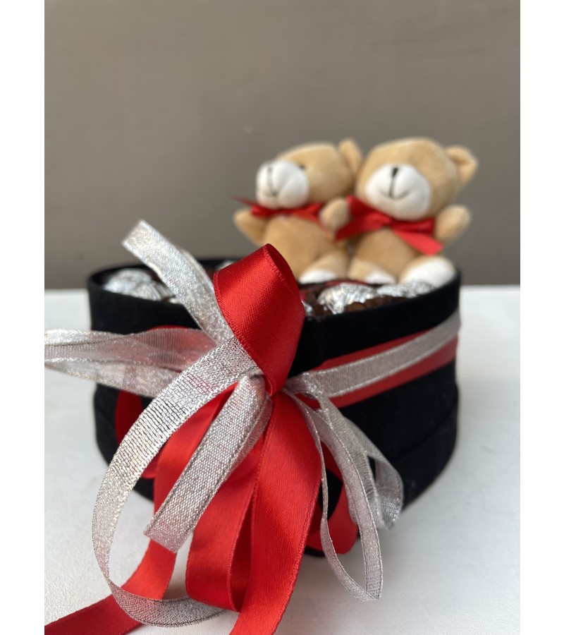 Ayıcıklı Gümüş & Kırmızı Kadife Kalp Çikolata Kutusu