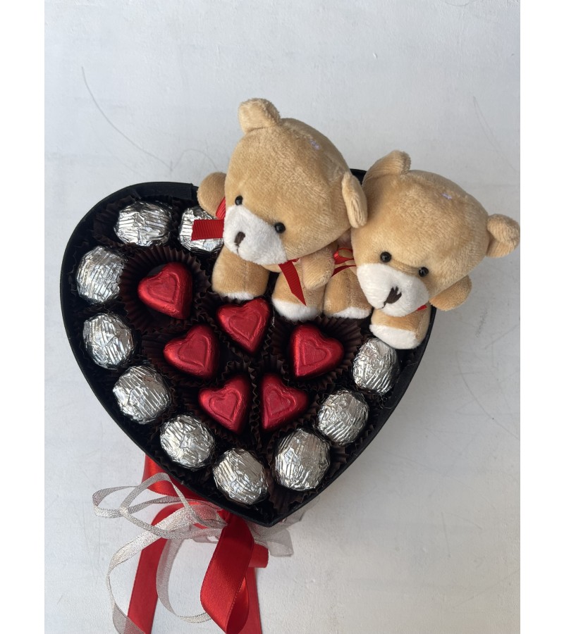 Ayıcıklı Gümüş & Kırmızı Kadife Kalp Çikolata Kutusu