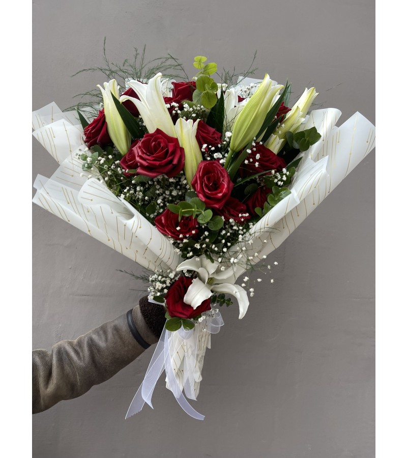 Kazablanka ve Kırmızı Güllerle Zarif Bir Aşk Hikayesi