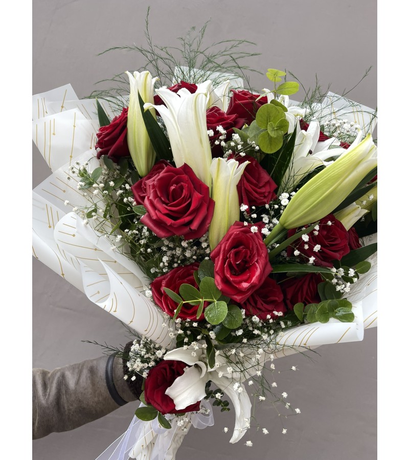 Kazablanka ve Kırmızı Güllerle Zarif Bir Aşk Hikayesi