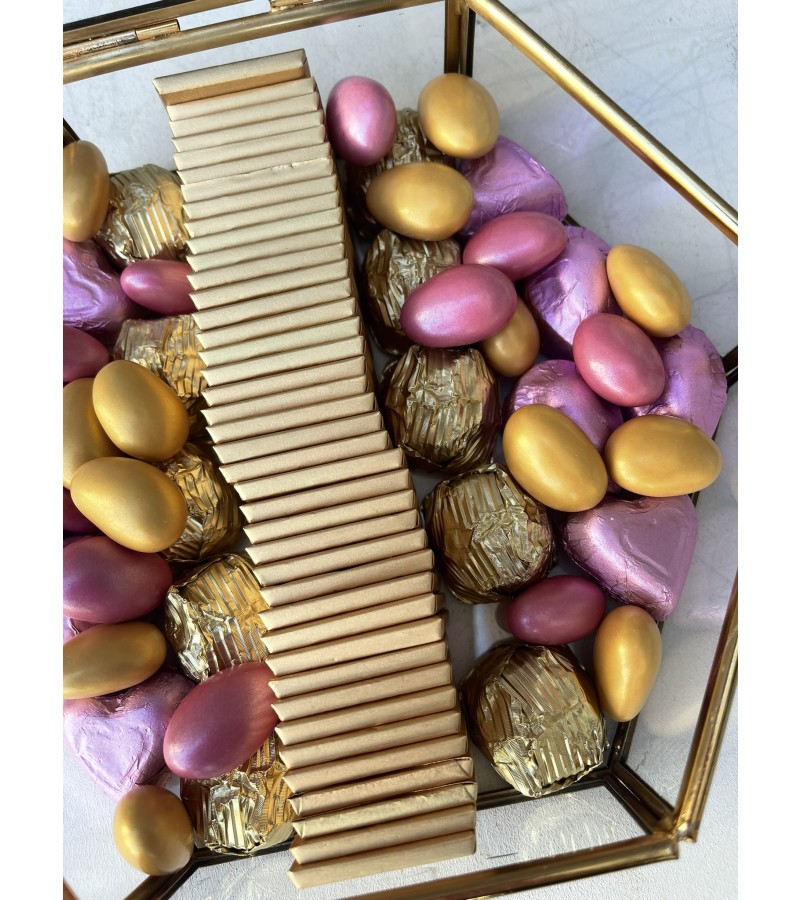 Mini Altıgen Cam Kutuda Pembe&Gold Kalpli Çikolata Kutusu