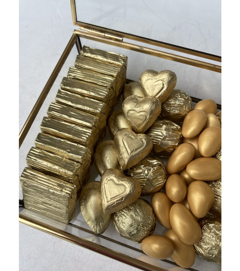 Cam Kutuda Full Gold Kalpli Nişan Çikolata Kutusu