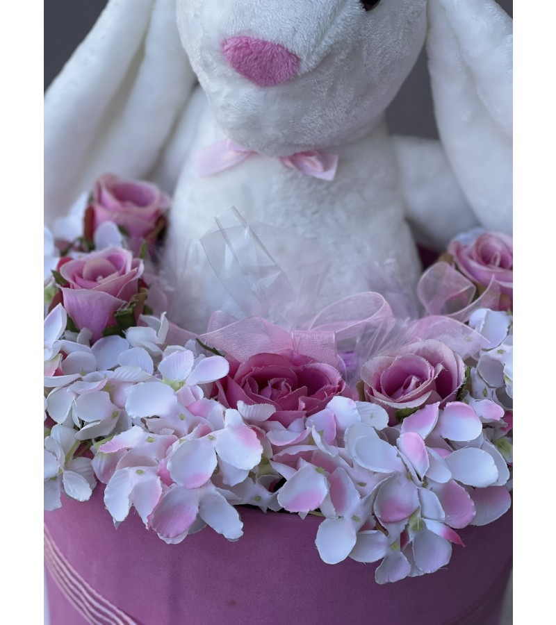 Balonlu Tavşan Kutusu - Pembe Çiçekli Hoş Geldin Bebek Hediyesi