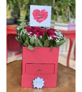 I❤U Kutu Konsept Çiçek&Çikolata Kutu