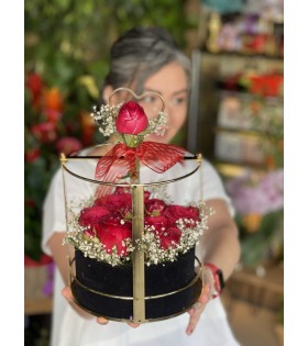 Kafes Kutuda Romantik Gül Aranjmanı