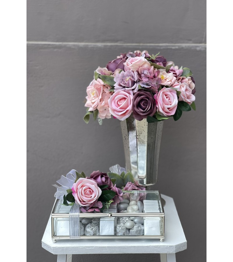 Gümüş Vazoda Pastel Renk Yapay Çiçek Aranjmanımız & Gümüş Çikolata Kutusu