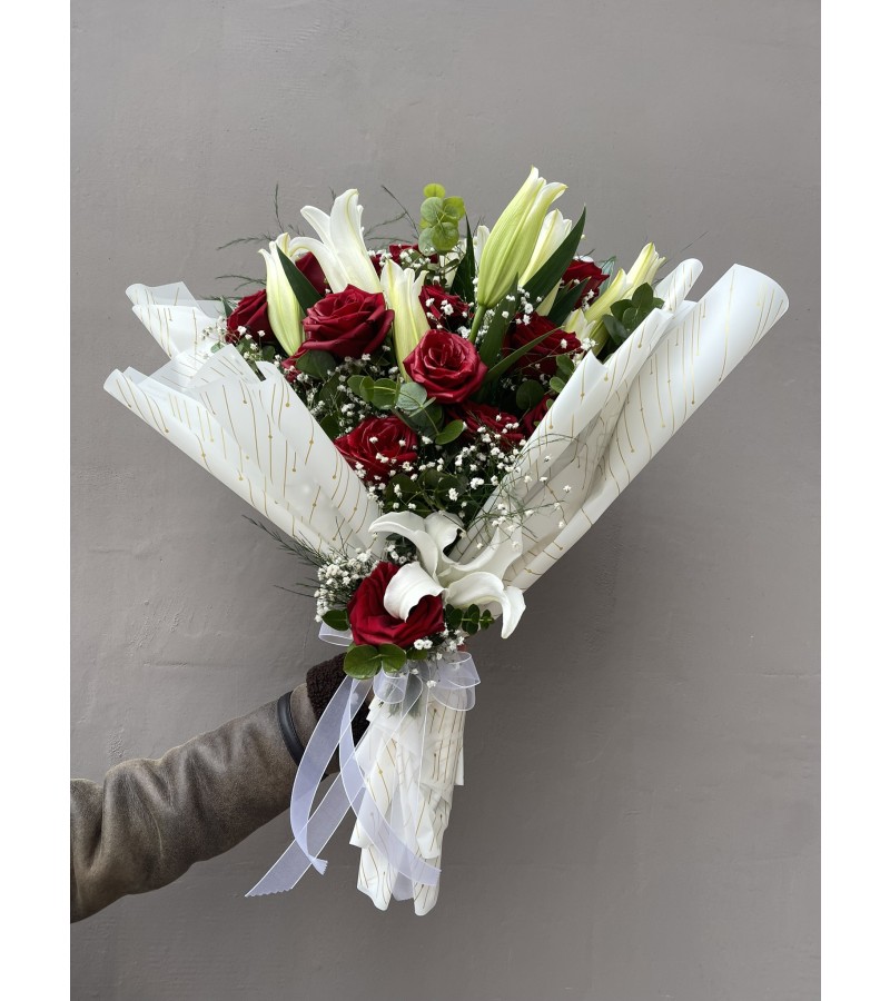 Kazablanka ve Kırmızı Güllerle Zarif Bir Aşk Hikayesi