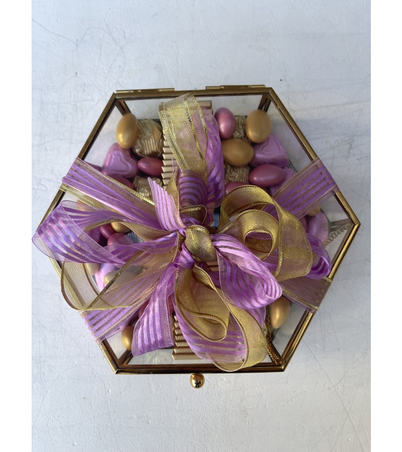 Mini Altıgen Cam Kutuda Pembe&Gold Kalpli Çikolata Kutusu