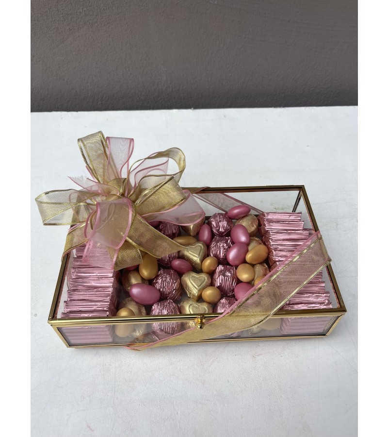 Cam Kutuda Pudra Pembe&Gold Kalpli Nişan Çikolata Kutusu