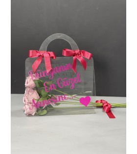 Yapay Pembe Güllerle